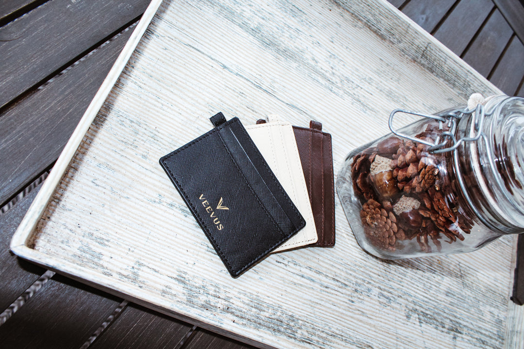 VEEVUS Unisex Saffiano Leather Card Wallet